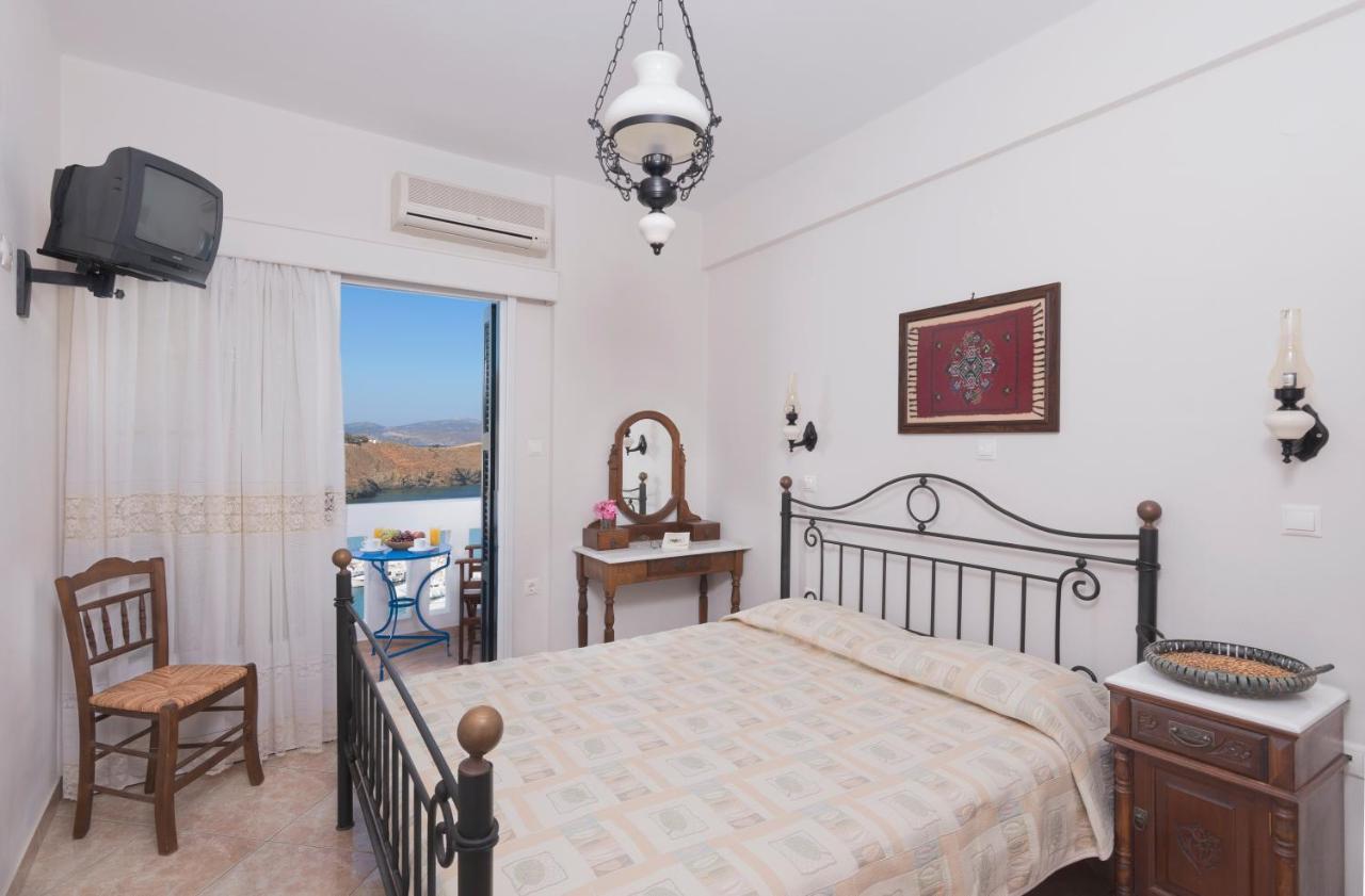 Yalos Rooms Astypalaia ภายนอก รูปภาพ